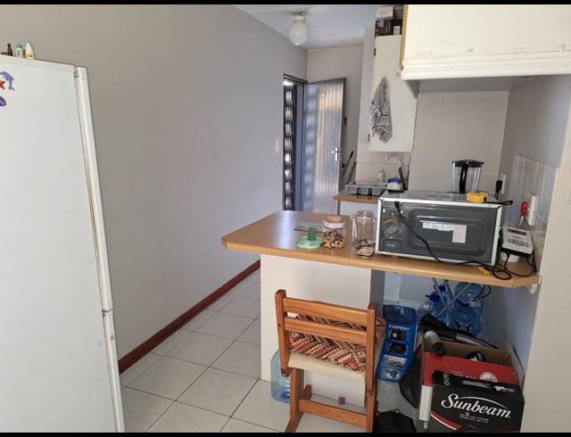 1 BEDROOM PROPERTY TO RENT IN DIE BULT
